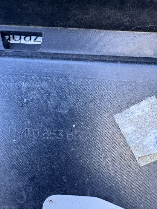 Grila fata centrala Audi A6 4F 2004-2009