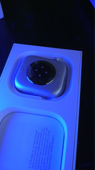 Apple Watch Series 11 46mm | Като нов | Гаранция до 2028 г. + Метална каишка