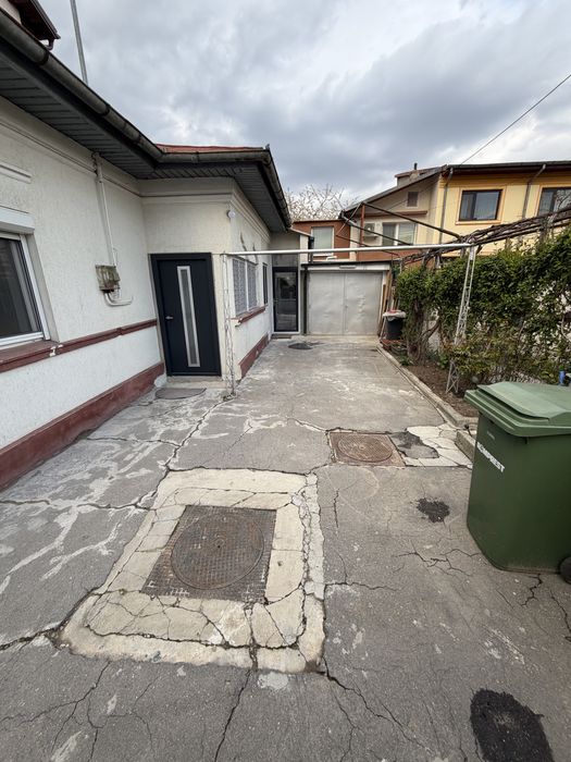 Inchiriez casa Bucurestii Noi