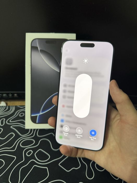 Айфон 16 про макс акб 100 память 256