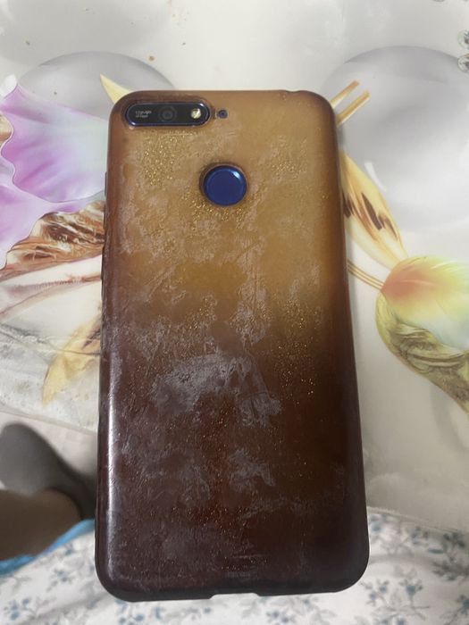 Продам самсунг А 10, Хуавей Y 6 Prime