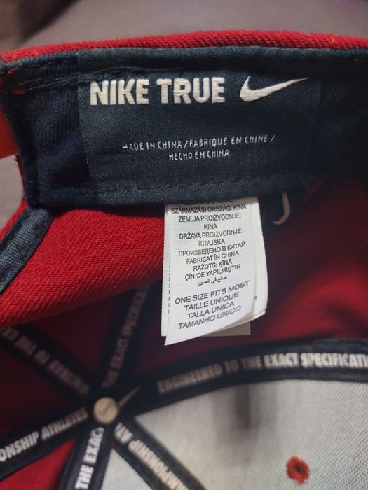 Оригинална шапка на Nike