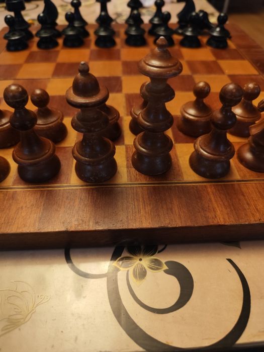 Set șah vechi cu cutie