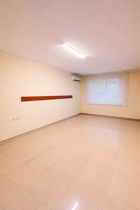 Продава се Тристаен апартамент в София, Център - 86 кв.м за 1127 €/кв.м - Снимка #2