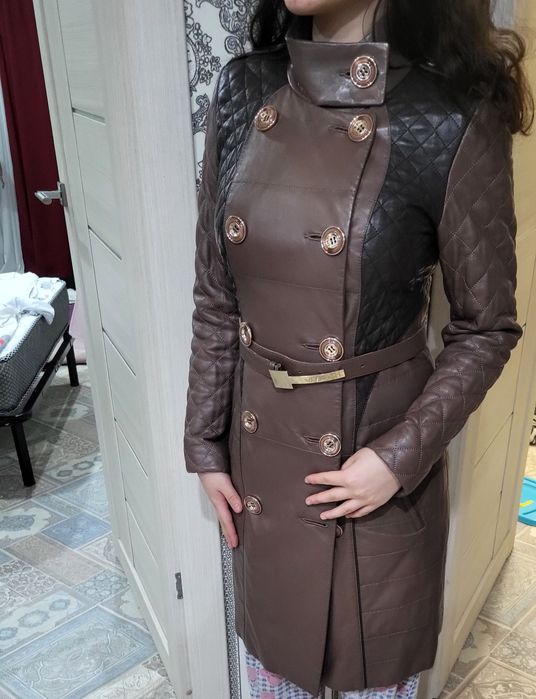 Продам кожаный плащ.