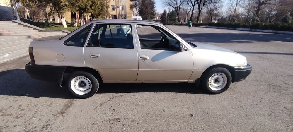 Daewoo Nexia 1 Sotiladi