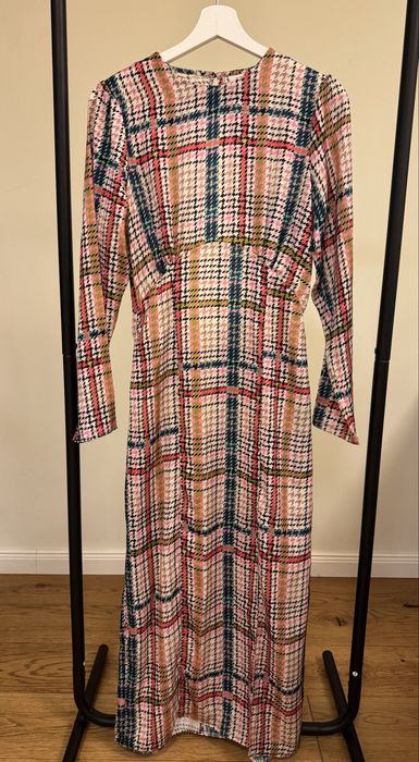 River Island карирана рокля с цепка отпред