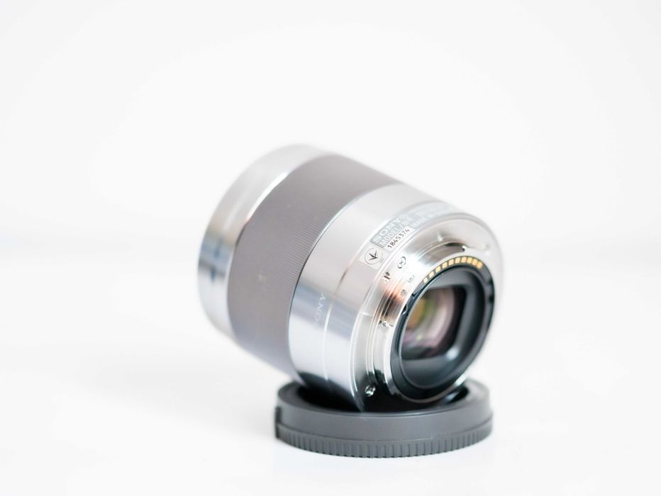 Obiectiv SONY E 50mm f1.8 OSS cu stabilizare de imagine