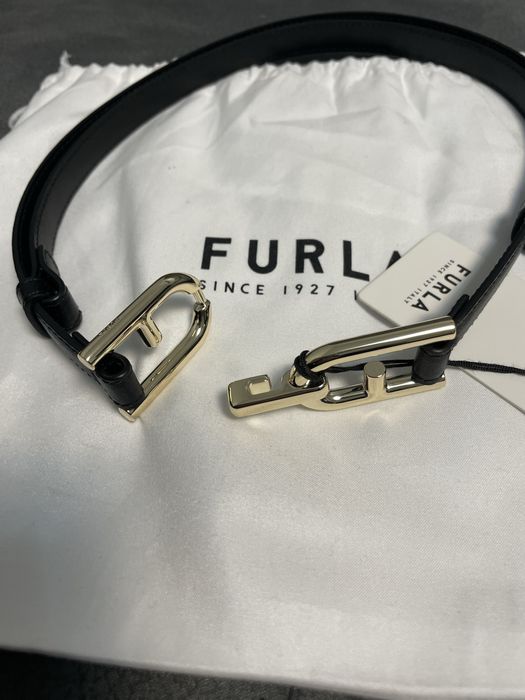 Черен кожен колан Furla