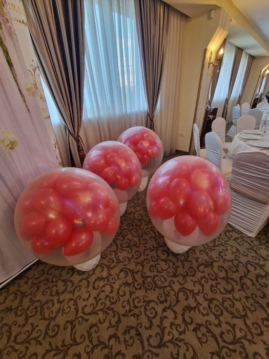 Baloane explozive pentru dansul mirilor