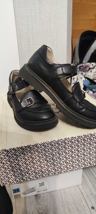 Туфли школьные Tiffany 35 р