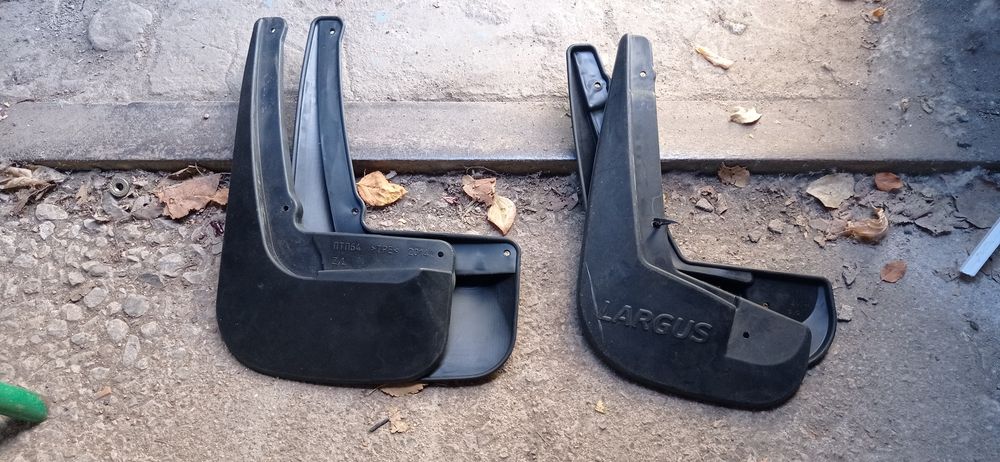 Брызговики Largus (новые)