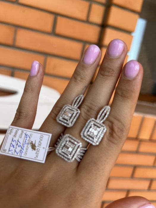 Продам комплект бриллианты