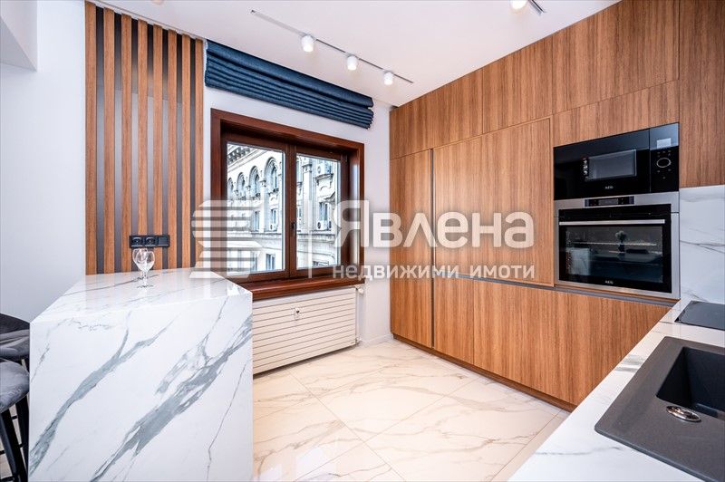 Дава се под наем Тристаен апартамент в София, Център - 94 кв.м за 2300 € - Снимка #6