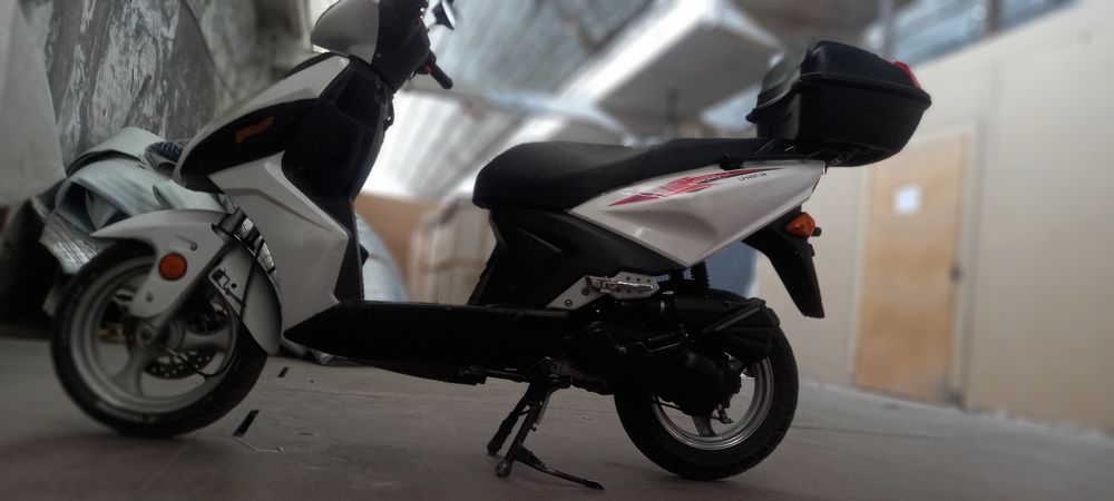 Продам скутер Лифан 26