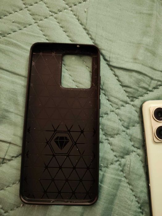 Продавам Моторола Edge 40 Neo