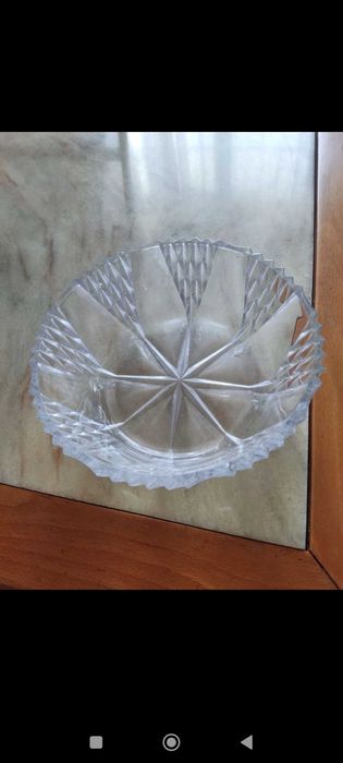 Кристален сервиз - чаши и чинии