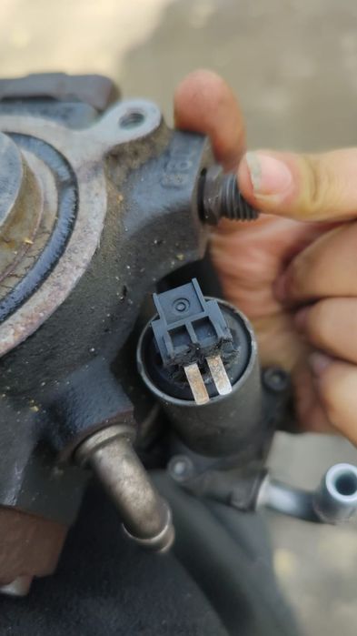 Pompa inalta presiune inalte 1.6 tdi cayc cayb CLNA 03L130755E Seat I