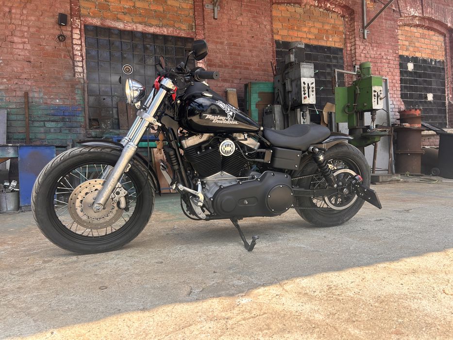 Harley Davidson  Dyna Street Bob 2009
