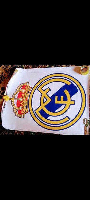 Real madrid plakati orqasi yopishadigan sifatliy