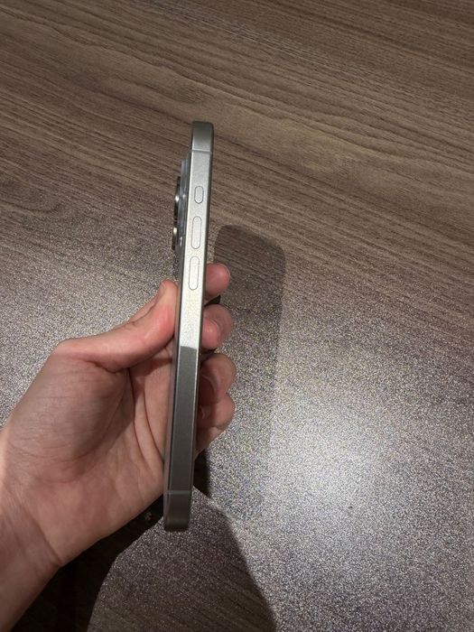 Продаётся Iphone 15 pro