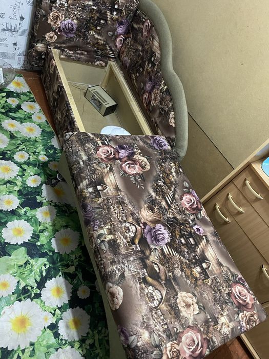 Минидиван в хорошем состоянии