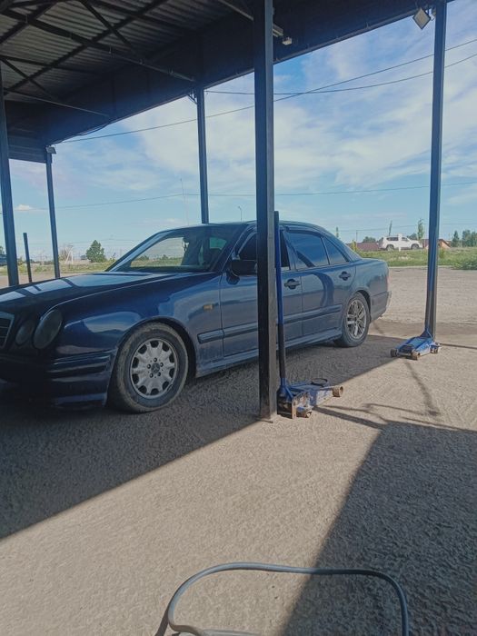 Продам Мерседес 210