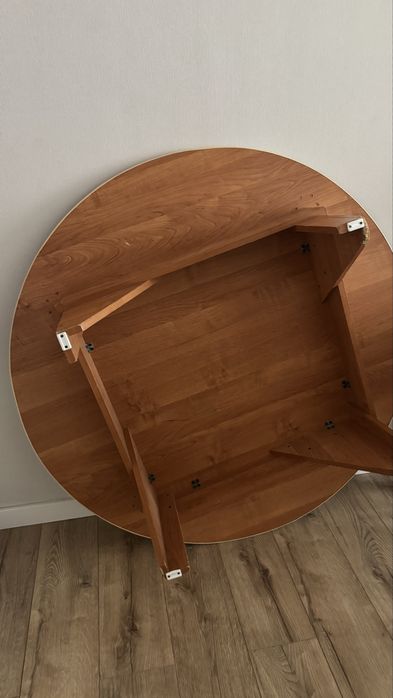 Круглый стол сатылады