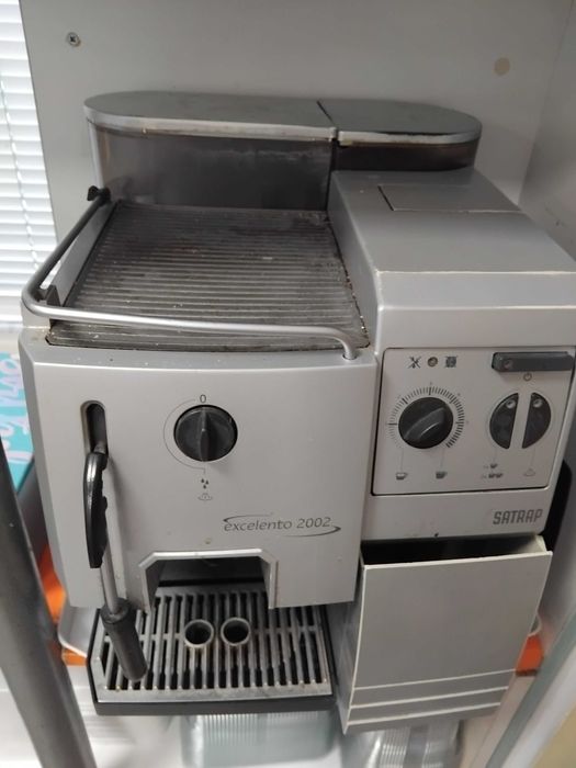 Кафе машина робот Saeco