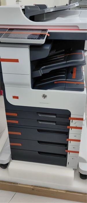 Многофункциональное устройство HP M725dn
