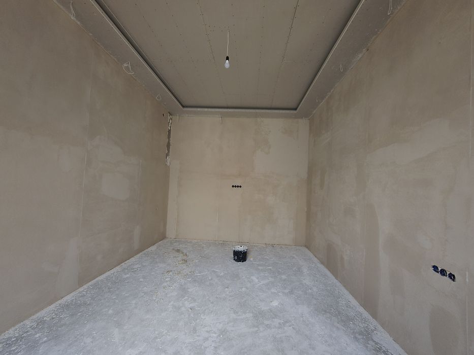 Rotband shitukaturka aparatda