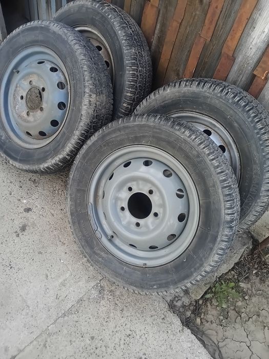 Колеса на ниву шестнацатые диски