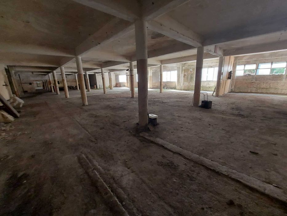 Продава се Промишлена сграда в Търговище, Промишлена зона - 10000 кв.м за 200 €/кв.м - Снимка #12