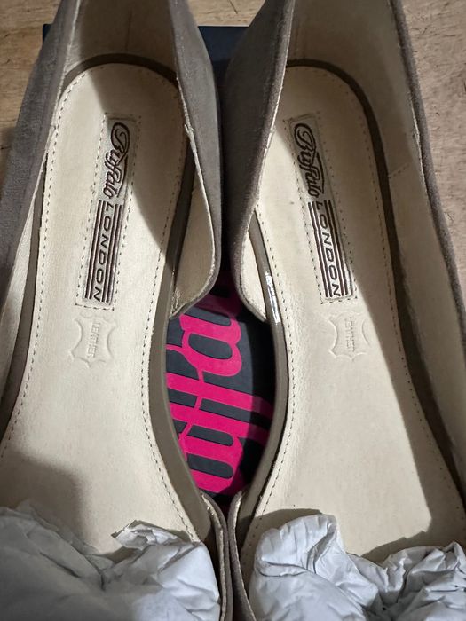 Продам туфли на плоской подошве