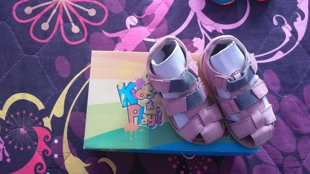 Детски сандали естествена кожа размер 27  цена 35лв