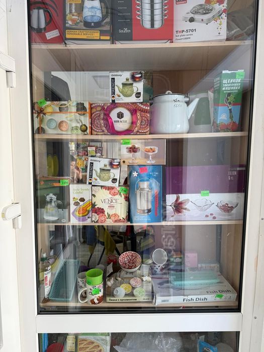 Продам шкафы, стеллажи