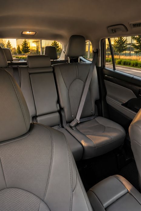 TOYOTA Highlander 2024 — imagine 5