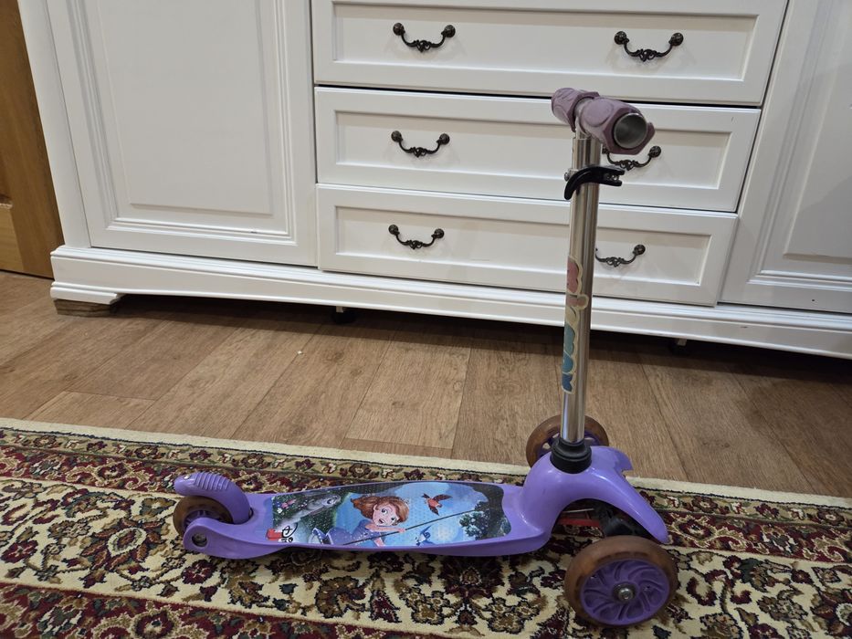 Продам детский самокат