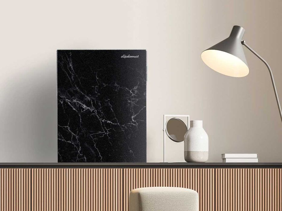 Mini muzlatgichlariga o'xshash dizayndagi seyf Diplomat. Сейф Diplomat