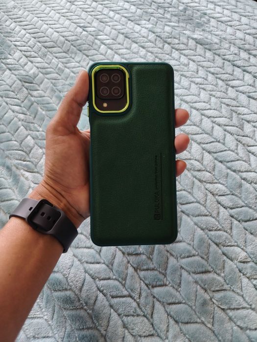 продаётся телефон