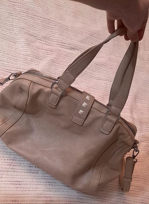 Бежева дамска чанта