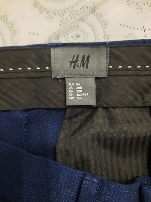 Costum H&M de vânzare  !!!