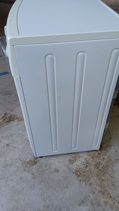 Стиралька ATLANT автомат загрузка 8кг в отличном состоянии  всё  завод