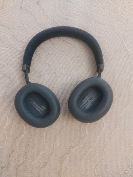 Наушники Jbl live650btnc