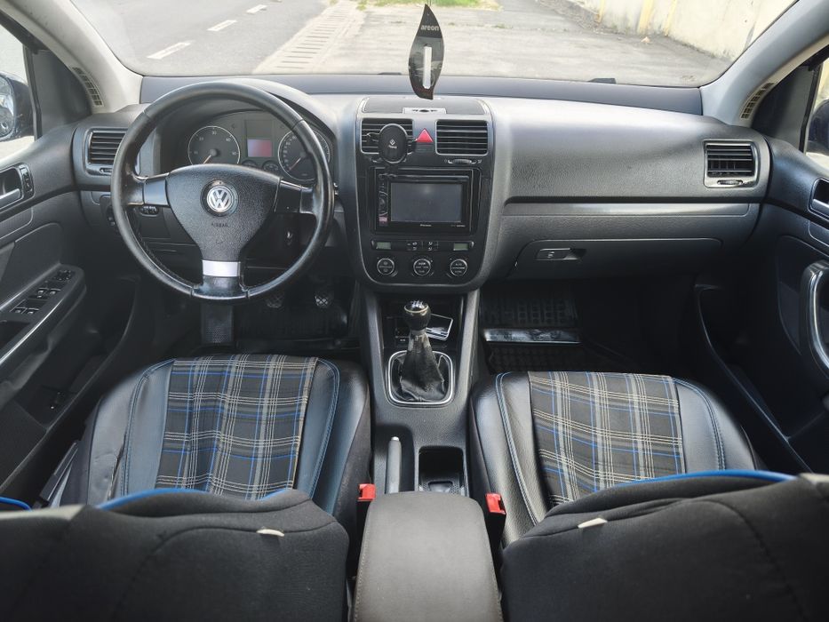 Vând Golf 5 1.9 2007