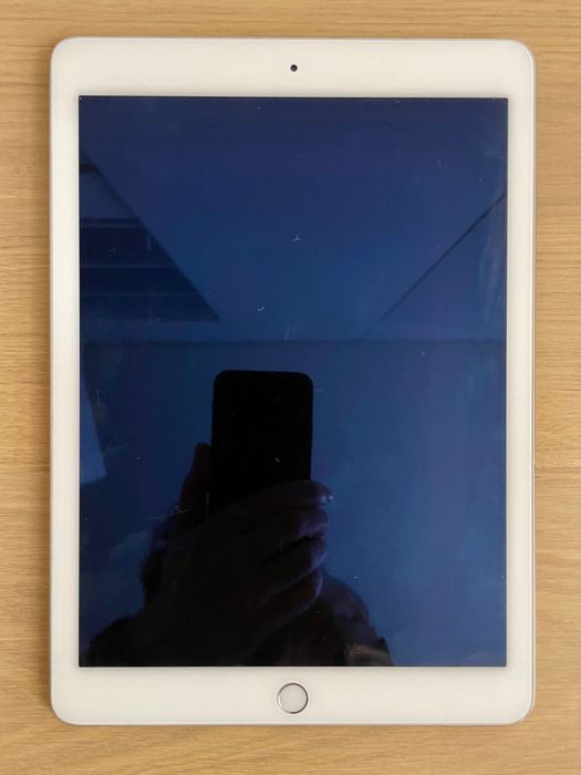 iPad Air 2 64GB Wi-Fi, stare bună