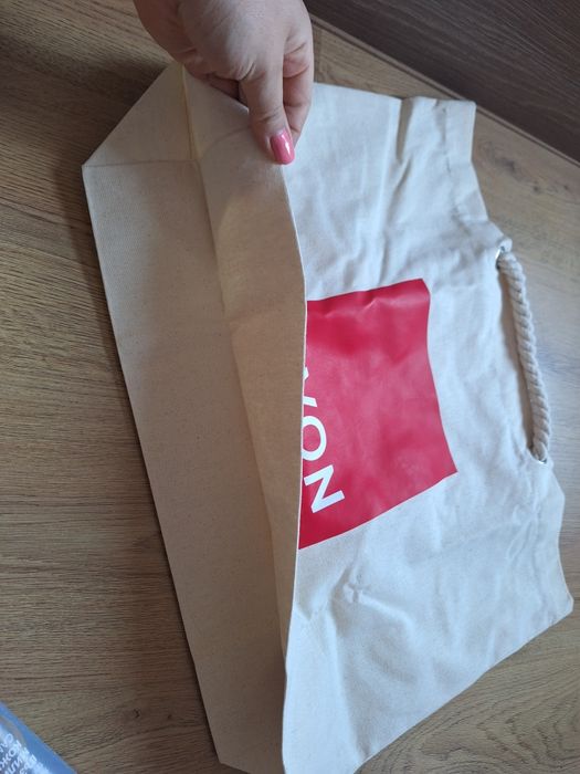 Avon Плажна чанта +Подарък Лосион за тяло 750мл