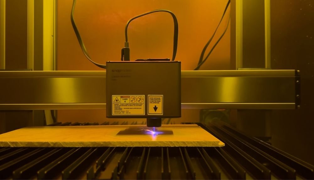 Лазерно изрязване и гравиране