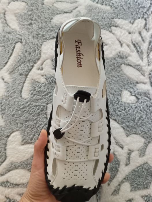 Продам мужские сандали