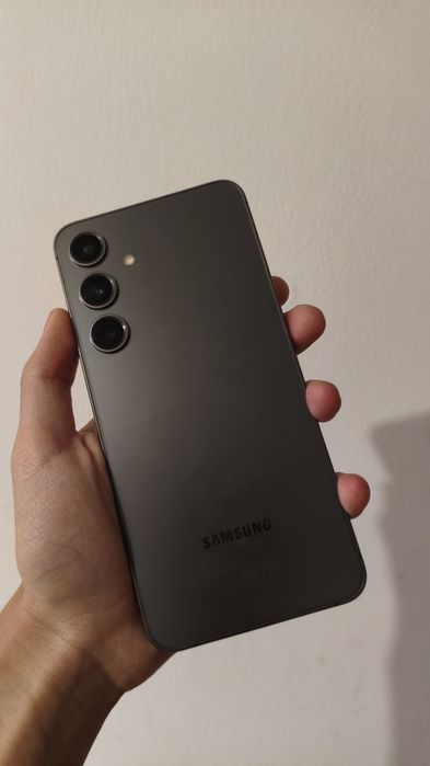 Продаю samsung S24+